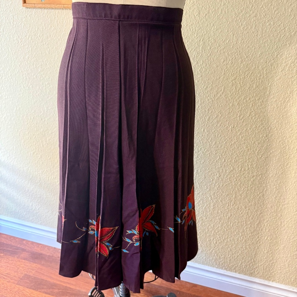Vintage Deep Purple Hand Painted with Florals Pleated Skirt Made in England XS
